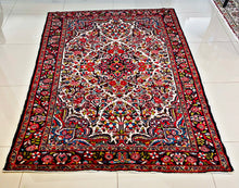 1940 BORCHALU RUG 4’ 9” x 6’ 8” (MED.FEA.713)