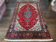 1950 BIDJAR RUG 4’ 4” x 7’ 3” (FEA.MED#1272)