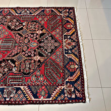 1930 SAVEH RUG 4’ 6” x 6’ 6” (MED.FEA.32107)