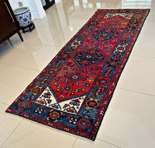 1930 PERSIAN ZANJAN RUG 3’ 4” x 8’ 10” (MED.RUN.FEA.167)