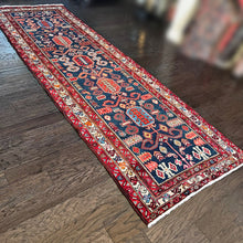 1940 HERIZ RUG 3’ 4” x 10’ 2” (RUN#5973)