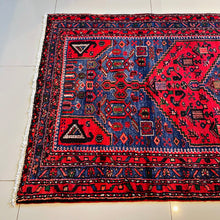 1940 ZANJAN RUG 3’ 6” x 6’ 9” (MED.5881)