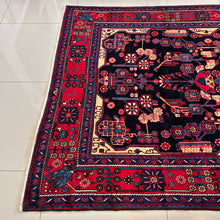 1960 NAHAVAND RUG 5’ 3” x 9’ 2” (MED.FEA.356)