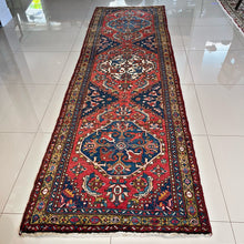 1930 HERIZ RUG 3’ 2” x 10’ 6” (RUN.FEA.6350)