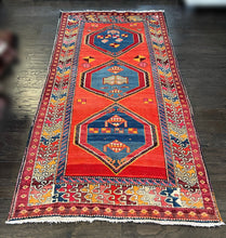 1950 GHAREBAGH RUG 4’ 2” x 8’ 2” (RUN#1497)