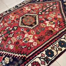 1960 SHIRAZ RUG 3’ 6” x 5’ 2” (MED.278)