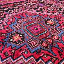 1950 QOLTUQ RUG 4’ 8” x 7’ 7” (MED.1123)