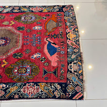 1960 SHIRAZ RUG 3’ 7” x 11’ 9” (RUN.FEA.16)