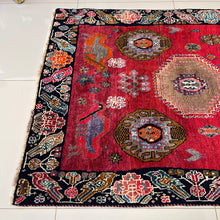 1960 SHIRAZ RUG 3’ 7” x 11’ 9” (RUN.FEA.16)