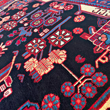 1960 NAHAVAND RUG 5’ 3” x 9’ 2” (MED.FEA.356)