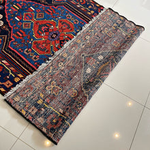 1930 BAKHTIARI RUG 4’ x 6’ 6” (MED.FEA.1401)