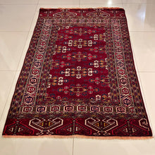 1940 YOMUD RUG 3’ 10” x 5’ 6” (MED.FEA#159)