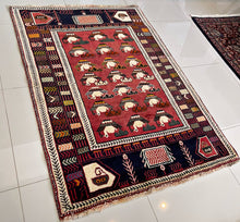 1970 SHIRAZ RUG 4’ x 5’ 3” (MED.256)