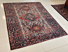 1930 QARAJEH (KARAJA) RUG 4’ 10” x 6’ 3” (MED.1420)