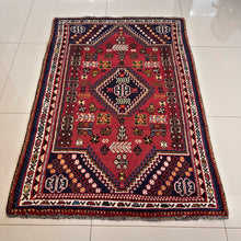 1960 SHIRAZ RUG 3’ 3” x 4’ 9” (MED.69)