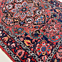 1930 BAKHTIARI RUG 4’ 8” x 6’ 4” (MED.FEA.150-2)