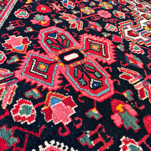 1950 TUYSERKAN RUG 3’ 10” x 6’ (MED.3501)