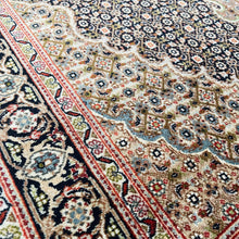 1970 TABRIZ RUG 3’ 3” x 4’ 8” (MED.FEA.310)