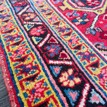 1950 HERIZ RUG 3’ 7” x 11” 2” (RUN#5948)