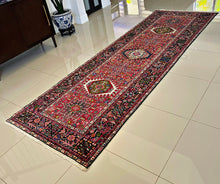 1950 QARAJEH (KARAJEH) RUG 3’ 7” x 11’ (RUN.FEA.5911)