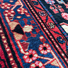 1960 NAHAVAND RUG 5’ 1” x 7’ 3” (MED.2633)