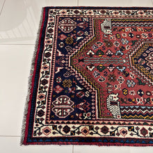 1950 SHIRAZ RUG 3’ 5” x 5’ (MED.288)