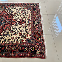 1950 HERIZ RUG 5’ 3” x 6’ 2” (MED#5992)