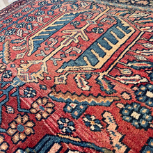 1930 BAKHTIARI RUG 4’ 5” x 6’ 9” (MED.FEA.206)