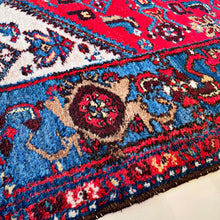 1930 PERSIAN ZANJAN RUG 3’ 4” x 8’ 10” (MED.RUN.FEA.167)