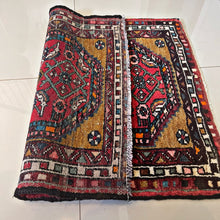 1960 HOSEYNABAD RUG 2’ 1” x 2’ 6” (SMA.1494)