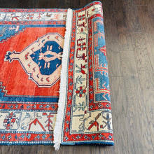 1980 BAKHSHAYESH RUG 4’ 6” x 6’ 2” (FEA.MED. GERO-001)