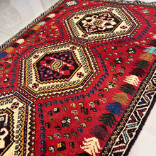 1960 VINTAGE PERSIAN SHIRAZ RUG 3’ 8” x 5’ 3” (MED.176)