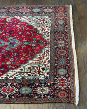 1950 BIDJAR RUG 4’ 4” x 7’ 3” (FEA.MED#1272)