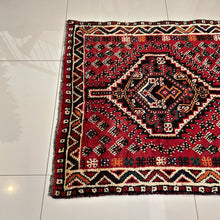 1970 SHIRAZ RUG 3’ 2” x 5’ 3” (MED#292)