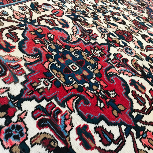 1930 HERIZ RUG 3’ 5” x 11’ 1” (RUN#5974)