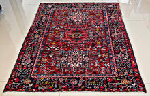 1930 QARAJEH (KARAJA) 4’ 11” x 6’ 5” (FEA.MED.206)