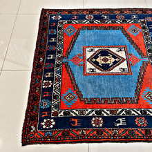 1940 KELARDASHT RUG 3’ 9” x 3’ 6” (MED.FEA.150-3)