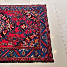 1940 ZANJAN RUG 4’ 3” x 6’ 5” (MED.100)