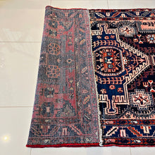 1930 BORUJERD RUG 4’ 4” x 6’ 6” (MED.FEA.6000)