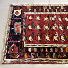 1970 SHIRAZ RUG 4’ x 5’ 3” (MED.256)