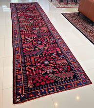 1940 SHAHSAVAN RUG 3’ 9” x 12’ 11” (RUN.FEA.39)