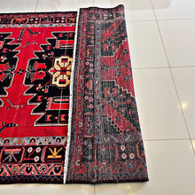 1950 BAKHTIARI RUG 5’ 5” x 9’ 2” (MED.FEA.681)