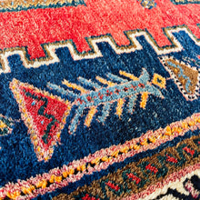 1930 AFSHAR RUG 5’ 5” x 6’ 9” (MED.FEA.250)