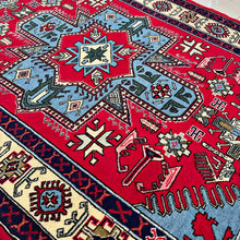 1980 ARDEBIL RUG 3’ 1” x 4’ 9” (MED.1153)