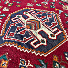 1970 QASHQAEI SHIRAZ RUG 3’ 8” x 5’ 1” (MED.240)