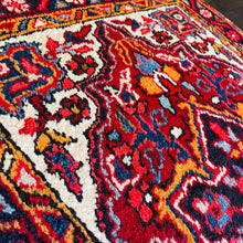 1950 HERIZ RUG 2’ 6” x 3’ 5” (SMA#6004)