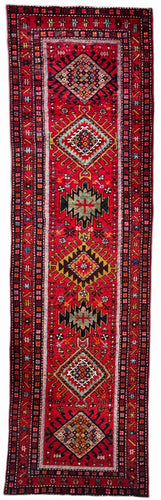 1940 HERIZ RUG 3’ 1” x 10’ 3” (RUN.5950)