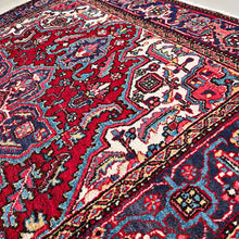 1940 HERIZ RUG 4’ 10” x 6’ (MED.FEA.365)