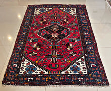 1930 BAKHTIARI RUG 4’ 4” x 6’ 5 (MED.FEA.6786)