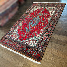 1950 BIDJAR RUG 4’ 4” x 7’ 3” (FEA.MED#1272)